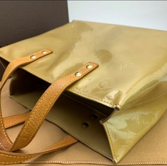 Louis Vuitton Reade ⛔NO LONGER AVAILABLE ⛔ - Picture 15 of 16